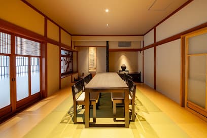 下関ふく百花 関とら 本店